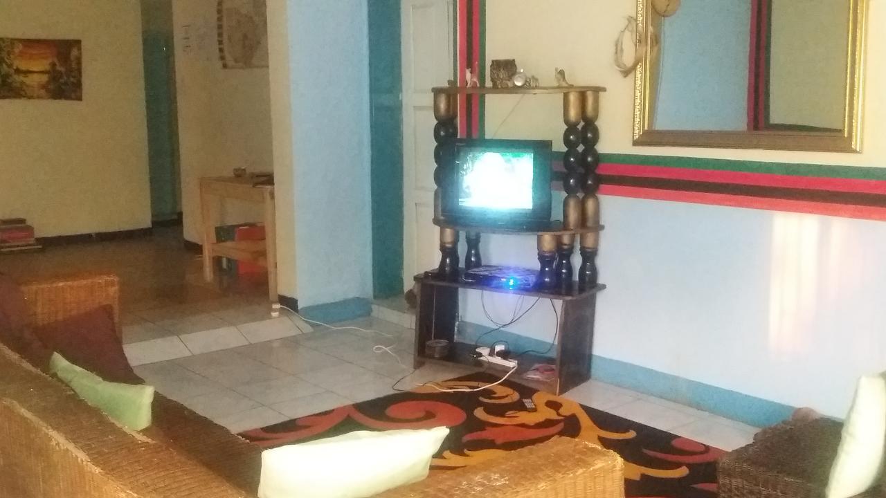 Kumunzi Backpackers Hostel Lusaka Exterior photo