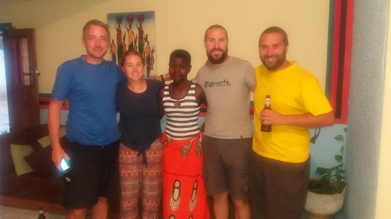Kumunzi Backpackers Hostel Lusaka Exterior photo